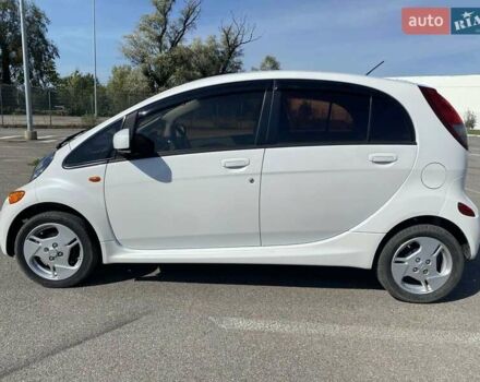 Білий Міцубісі І-Мієв, об'ємом двигуна 0 л та пробігом 75 тис. км за 5800 $, фото 1 на Automoto.ua