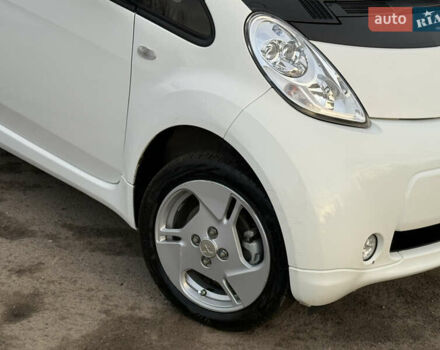 Белый Мицубиси И-Миев, объемом двигателя 0 л и пробегом 57 тыс. км за 4750 $, фото 4 на Automoto.ua