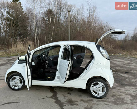 Белый Мицубиси И-Миев, объемом двигателя 0 л и пробегом 57 тыс. км за 4750 $, фото 40 на Automoto.ua