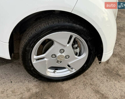 Белый Мицубиси И-Миев, объемом двигателя 0 л и пробегом 57 тыс. км за 4750 $, фото 7 на Automoto.ua