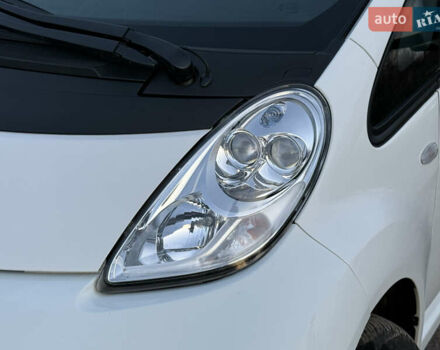 Белый Мицубиси И-Миев, объемом двигателя 0 л и пробегом 57 тыс. км за 4750 $, фото 20 на Automoto.ua