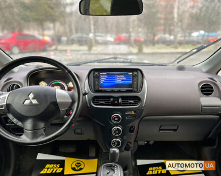 Мицубиси И-Миев 2015 в Львове на Automoto.ua Белый Мицубиси И-Миев, объемом двигателя 16 л и пробегом 47 тыс. км за 5900 $, фото 12 на Automoto.ua