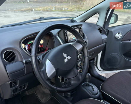 Белый Мицубиси И-Миев, объемом двигателя 0 л и пробегом 57 тыс. км за 4750 $, фото 56 на Automoto.ua