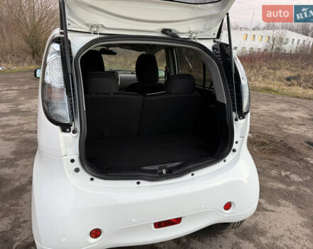 Белый Мицубиси И-Миев, объемом двигателя 0 л и пробегом 57 тыс. км за 4750 $, фото 36 на Automoto.ua