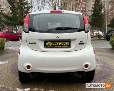 Мицубиси И-Миев 2015 в Львове на Automoto.ua Белый Мицубиси И-Миев, объемом двигателя 16 л и пробегом 47 тыс. км за 5900 $, фото 5 на Automoto.ua