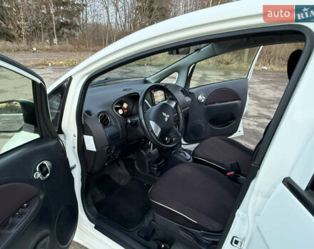 Белый Мицубиси И-Миев, объемом двигателя 0 л и пробегом 57 тыс. км за 4750 $, фото 51 на Automoto.ua