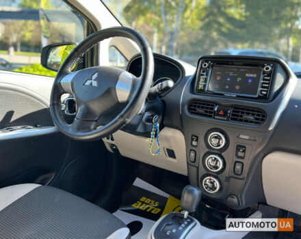 Белый Мицубиси И-Миев, объемом двигателя 16 л и пробегом 72 тыс. км за 8500 $, фото 9 на Automoto.ua