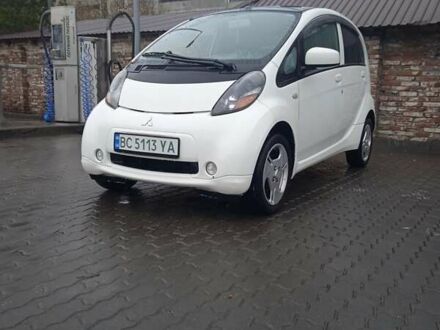 Белый Мицубиси И-Миев, объемом двигателя 0 л и пробегом 97 тыс. км за 4200 $, фото 1 на Automoto.ua