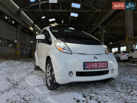 Мицубиси И-Миев 2013 в Луцке на Automoto.ua Белый Мицубиси И-Миев, объемом двигателя 0 л и пробегом 91 тыс. км за 4600 $, фото 1 на Automoto.ua