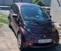 Фіолетовий Міцубісі І-Мієв, об'ємом двигуна 0 л та пробігом 74 тис. км за 4400 $, фото 7 на Automoto.ua