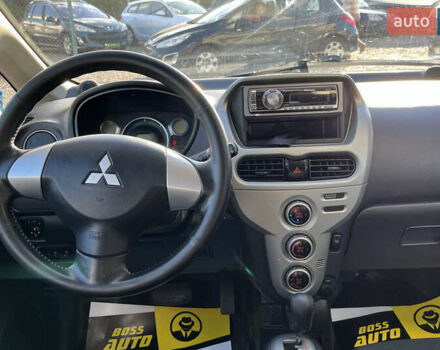 Красный Мицубиси И-Миев, объемом двигателя 0 л и пробегом 84 тыс. км за 4400 $, фото 16 на Automoto.ua