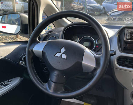 Красный Мицубиси И-Миев, объемом двигателя 0 л и пробегом 84 тыс. км за 4400 $, фото 17 на Automoto.ua
