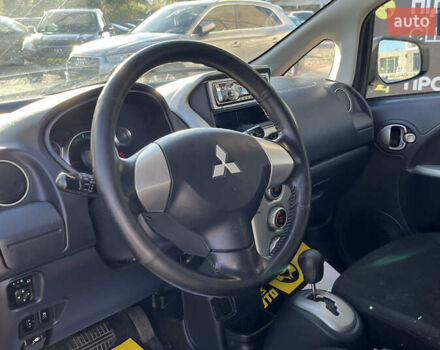 Красный Мицубиси И-Миев, объемом двигателя 0 л и пробегом 84 тыс. км за 4400 $, фото 11 на Automoto.ua