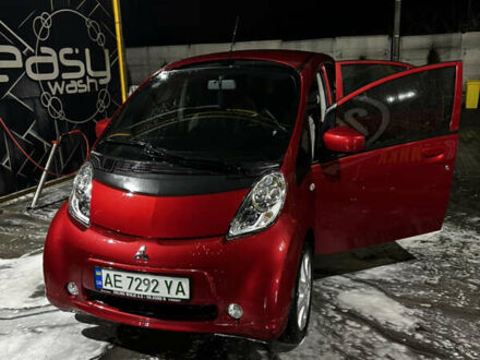 Красный Мицубиси И-Миев, объемом двигателя 0 л и пробегом 67 тыс. км за 10000 $, фото 1 на Automoto.ua