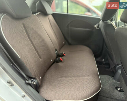 Сірий Міцубісі І-Мієв, об'ємом двигуна 0 л та пробігом 37 тис. км за 5950 $, фото 8 на Automoto.ua