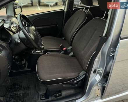 Сірий Міцубісі І-Мієв, об'ємом двигуна 0 л та пробігом 60 тис. км за 5500 $, фото 16 на Automoto.ua