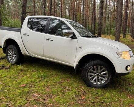 Білий Міцубісі Л 200, об'ємом двигуна 2.5 л та пробігом 257 тис. км за 4250 $, фото 3 на Automoto.ua