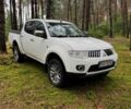 Білий Міцубісі Л 200, об'ємом двигуна 2.5 л та пробігом 257 тис. км за 4250 $, фото 1 на Automoto.ua
