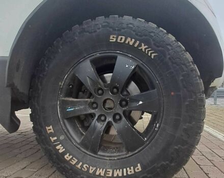 Белый Мицубиси Л 200, объемом двигателя 2.5 л и пробегом 178 тыс. км за 5000 $, фото 1 на Automoto.ua