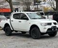Белый Мицубиси Л 200, объемом двигателя 2.5 л и пробегом 234 тыс. км за 2705 $, фото 2 на Automoto.ua