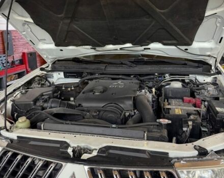 Белый Мицубиси Л 200, объемом двигателя 2.5 л и пробегом 267 тыс. км за 4000 $, фото 6 на Automoto.ua