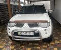 Белый Мицубиси Л 200, объемом двигателя 2.5 л и пробегом 240 тыс. км за 15000 $, фото 1 на Automoto.ua