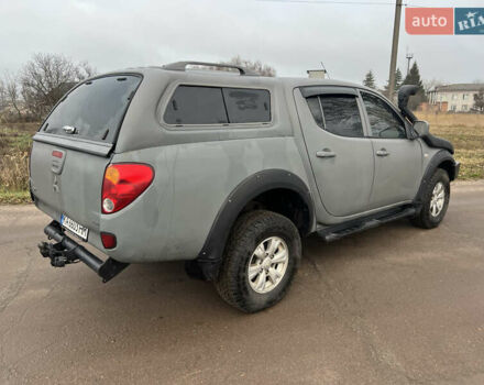 Білий Міцубісі Л 200, об'ємом двигуна 2.48 л та пробігом 324 тис. км за 13000 $, фото 4 на Automoto.ua