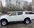 Белый Мицубиси Л 200, объемом двигателя 2.5 л и пробегом 170 тыс. км за 16500 $, фото 5 на Automoto.ua