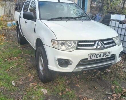 Белый Мицубиси Л 200, объемом двигателя 2.5 л и пробегом 134 тыс. км за 7200 $, фото 3 на Automoto.ua