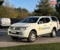 Белый Мицубиси Л 200, объемом двигателя 2.44 л и пробегом 211 тыс. км за 24000 $, фото 1 на Automoto.ua