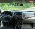 Білий Міцубісі Л 200, об'ємом двигуна 2.44 л та пробігом 158 тис. км за 25000 $, фото 6 на Automoto.ua