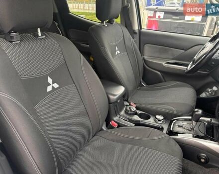 Міцубісі Л 200 2017 у Борисполе на Automoto.ua Білий Міцубісі Л 200, об'ємом двигуна 2.44 л та пробігом 265 тис. км за 22500 $, фото 4 на Automoto.ua