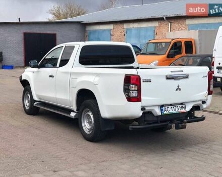 Білий Міцубісі Л 200, об'ємом двигуна 2.3 л та пробігом 152 тис. км за 22000 $, фото 5 на Automoto.ua