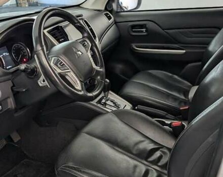 Міцубісі Л 200 2019 у Києві на Automoto.ua Білий Міцубісі Л 200, об'ємом двигуна 2.44 л та пробігом 96 тис. км за 31999 $, фото 14 на Automoto.ua