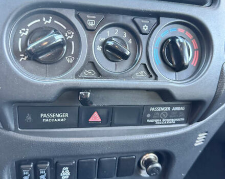 Белый Мицубиси Л 200, объемом двигателя 2.44 л и пробегом 312 тыс. км за 25000 $, фото 12 на Automoto.ua