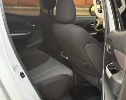 Белый Мицубиси Л 200, объемом двигателя 2.44 л и пробегом 60 тыс. км за 28500 $, фото 19 на Automoto.ua