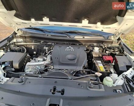 Білий Міцубісі Л 200, об'ємом двигуна 2.44 л та пробігом 56 тис. км за 28800 $, фото 6 на Automoto.ua