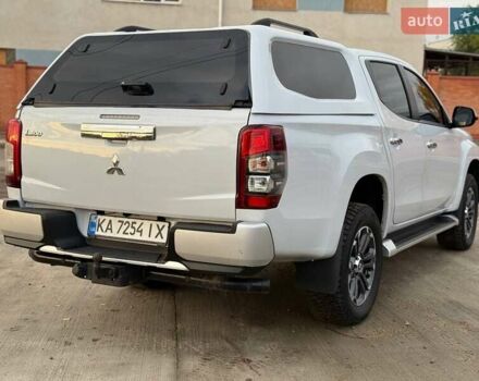 Белый Мицубиси Л 200, объемом двигателя 2.44 л и пробегом 60 тыс. км за 28500 $, фото 9 на Automoto.ua