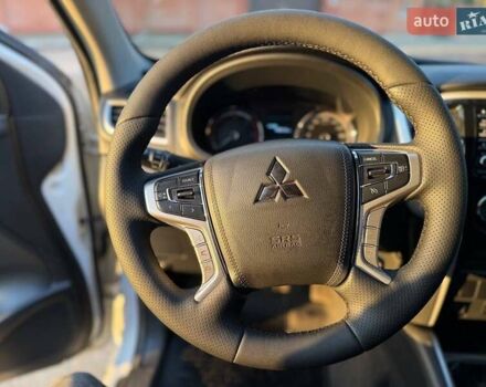 Белый Мицубиси Л 200, объемом двигателя 2.44 л и пробегом 60 тыс. км за 28500 $, фото 30 на Automoto.ua