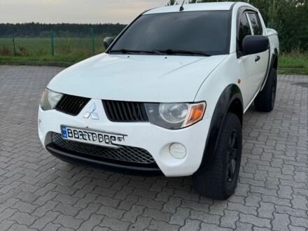 Мицубиси Л 200 2007 в Каменце-Подольском на Automoto.ua Белый Мицубиси Л 200, объемом двигателя 0 л и пробегом 220 тыс. км за 8800 $, фото 1 на Automoto.ua