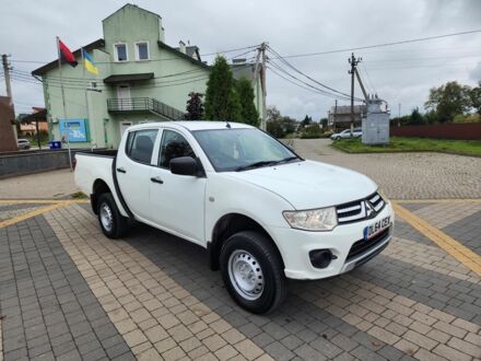 Мицубиси Л 200 2014 в Львове на Automoto.ua Белый Мицубиси Л 200, объемом двигателя 2.5 л и пробегом 190 тыс. км за 8148 $, фото 1 на Automoto.ua