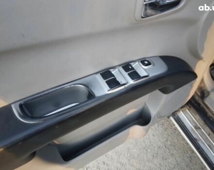 Чорний Міцубісі Л 200, об'ємом двигуна 2.5 л та пробігом 220 тис. км за 129000 $, фото 10 на Automoto.ua