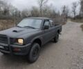 Черный Мицубиси Л 200, объемом двигателя 2.5 л и пробегом 220 тыс. км за 4500 $, фото 2 на Automoto.ua