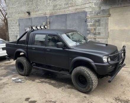 Черный Мицубиси Л 200, объемом двигателя 2.5 л и пробегом 190 тыс. км за 7000 $, фото 2 на Automoto.ua