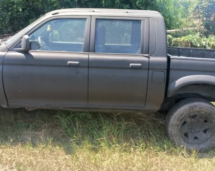 Черный Мицубиси Л 200, объемом двигателя 0 л и пробегом 530 тыс. км за 4100 $, фото 2 на Automoto.ua