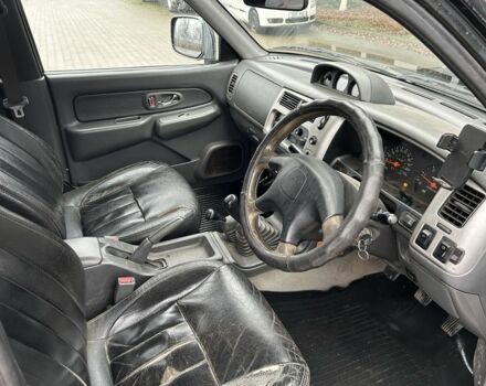 Черный Мицубиси Л 200, объемом двигателя 2.5 л и пробегом 170 тыс. км за 4250 $, фото 8 на Automoto.ua