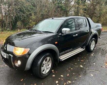 Черный Мицубиси Л 200, объемом двигателя 2.5 л и пробегом 190 тыс. км за 6655 $, фото 2 на Automoto.ua