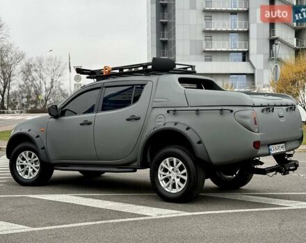 Черный Мицубиси Л 200, объемом двигателя 2.48 л и пробегом 232 тыс. км за 13900 $, фото 7 на Automoto.ua