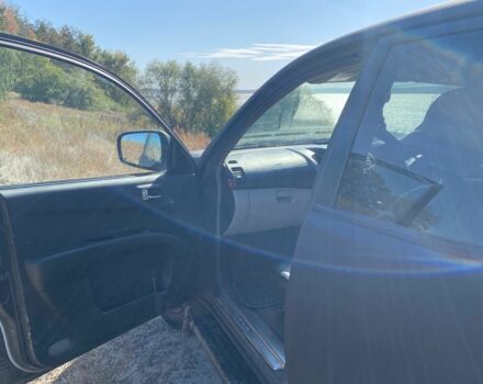 Черный Мицубиси Л 200, объемом двигателя 0 л и пробегом 177 тыс. км за 5500 $, фото 3 на Automoto.ua