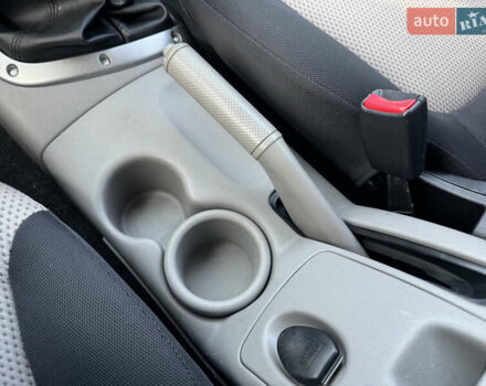 Мицубиси Л 200 2007 в Киеве на Automoto.ua Черный Мицубиси Л 200, объемом двигателя 2.48 л и пробегом 283 тыс. км за 10999 $, фото 32 на Automoto.ua